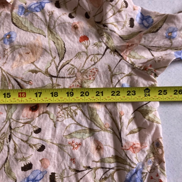H&M women’s floral linen blend button up shirt - Picture 5 of 7